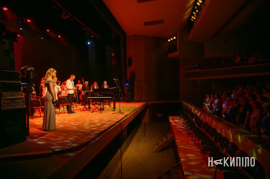 Від темряви до світла. Чим запамʼятався концерт-закриття KharkivMusicFest Від темряви до світла. Чим запамʼятався концерт-закриття KharkivMusicFest
