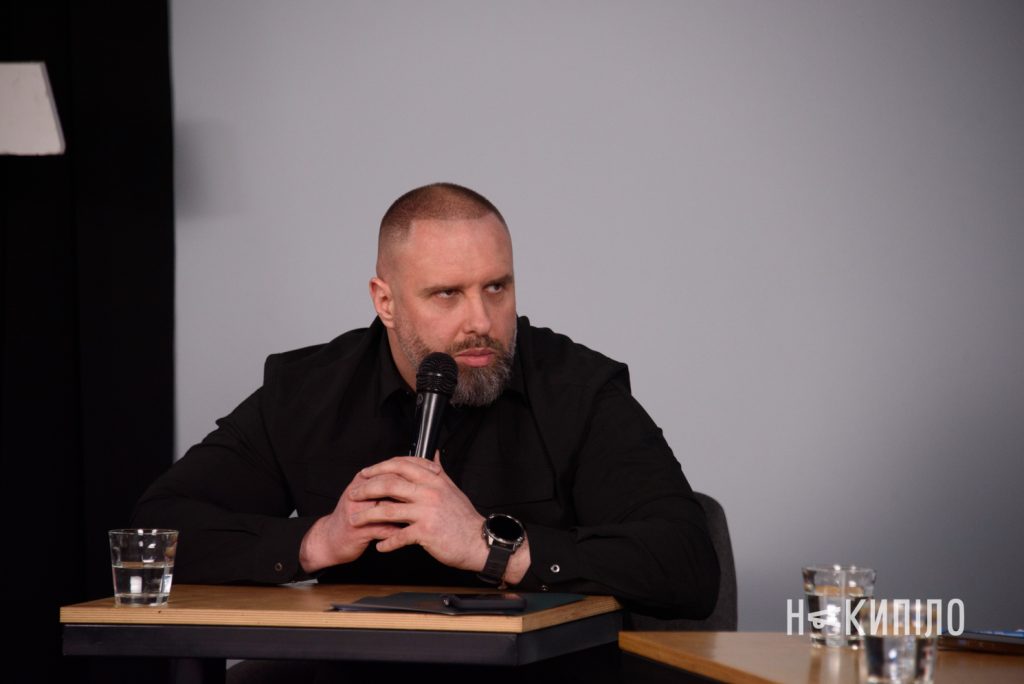 Чому зводять підземну школу, а не ремонтують будинок: як визначають пріоритети відбудови 511 тисяч ВПО в Харківській області: як вирішують питання житла