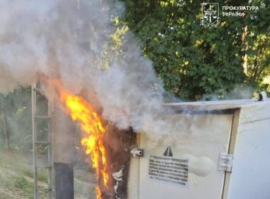 У Харкові чоловік підпалював релейні шафи «Укрзалізниці» для зриву перевезень