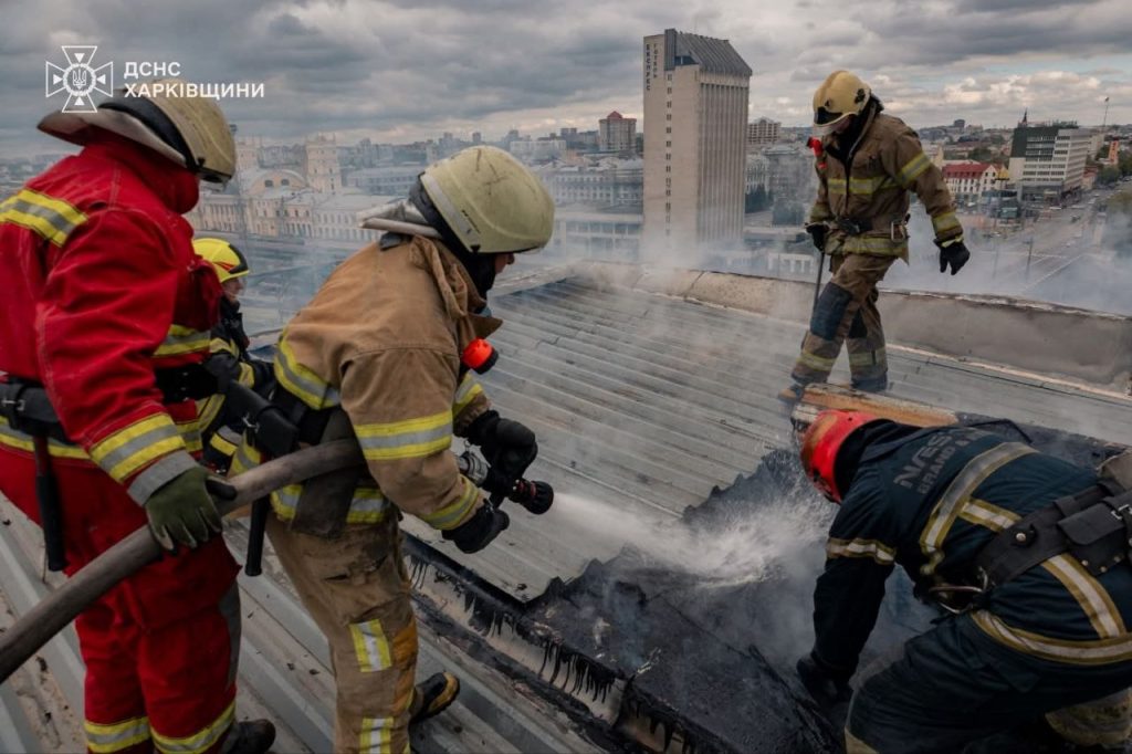 У Харкові горіла офісна будівля поблизу залізничного вокзалу У Харкові горіла офісна будівля поблизу залізничного вокзалу