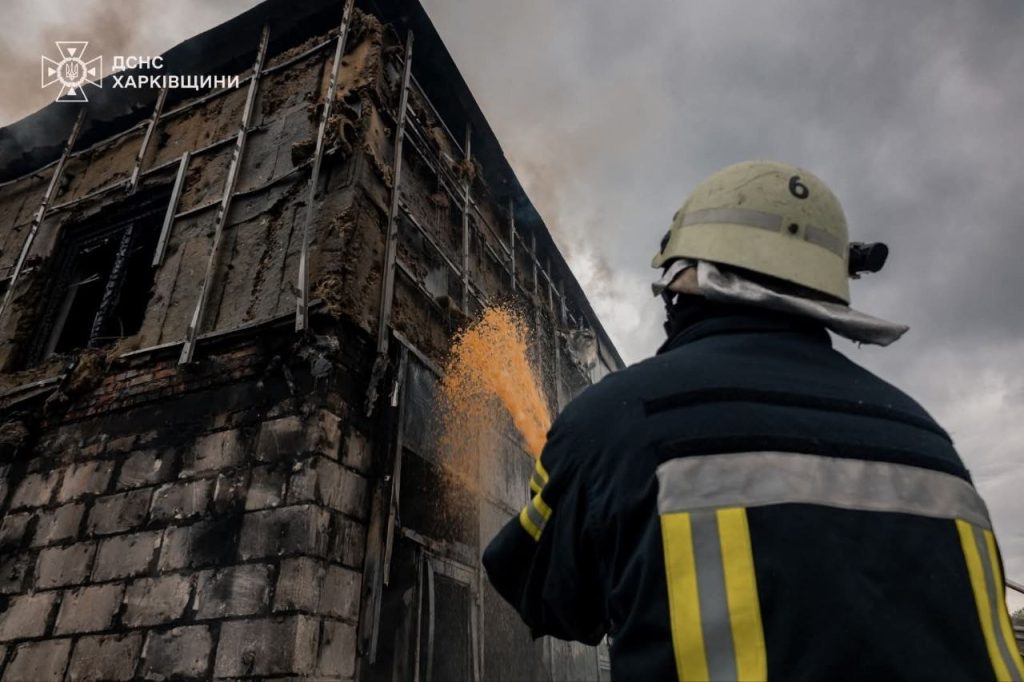 У Харкові горіла офісна будівля поблизу залізничного вокзалу У Харкові горіла офісна будівля поблизу залізничного вокзалу