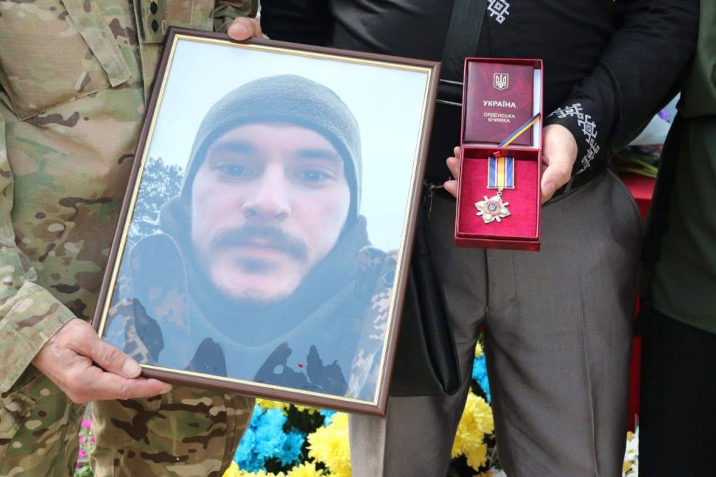 У Харкові встановили меморіальні дошки загиблим військовим У Харкові встановили меморіальні дошки загиблим військовим