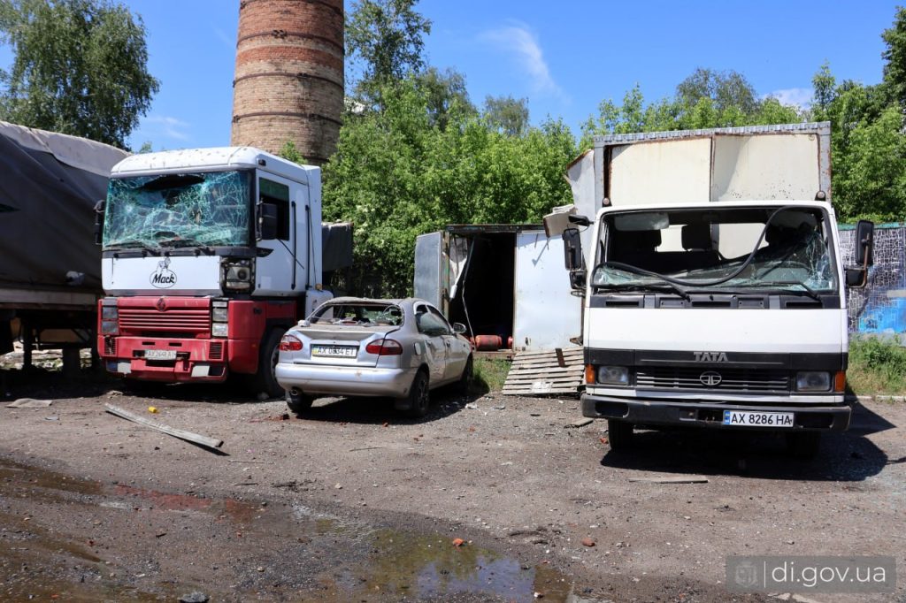 17 людей перебувають в лікарнях після влучання ракети в Дергачах 17 людей перебувають в лікарнях після влучання ракети в Дергачах
