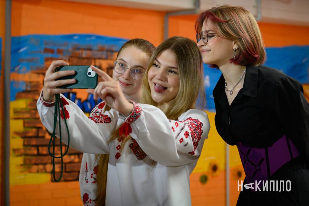 У підземних локаціях Харкова та області пройшов останній дзвоник У підземних локаціях Харкова та області пройшов останній дзвоник