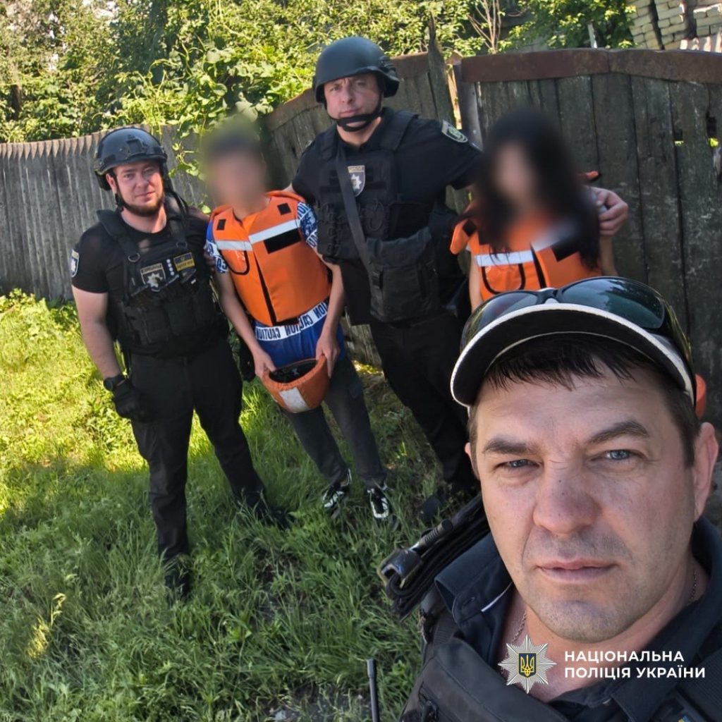 З Куп’янщини евакуювали дві родини З Куп’янщини евакуювали дві родини