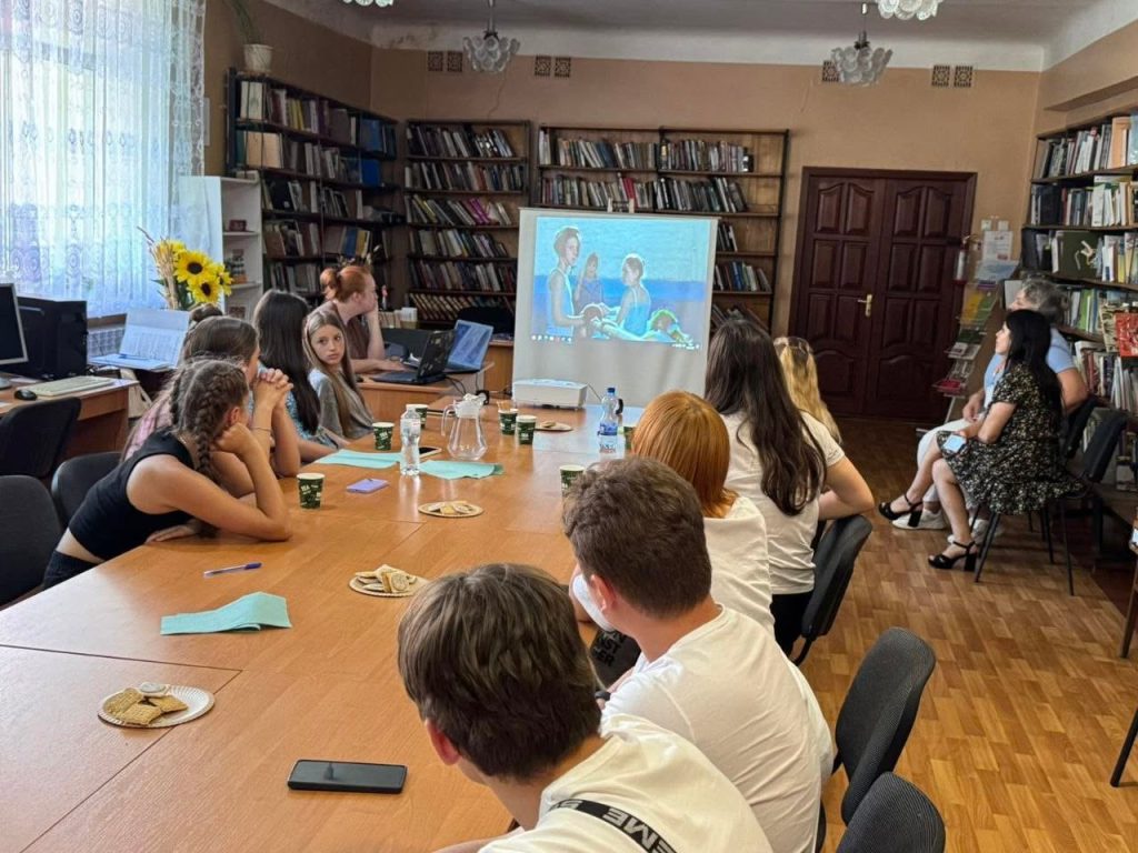 Мати підтримку для себе, аби стати опорою іншим. Як у Богодухові працює Безпечний простір для жінок і дівчат Мати підтримку для себе, аби стати опорою іншим. Як у Богодухові працює Безпечний простір для жінок і дівчат