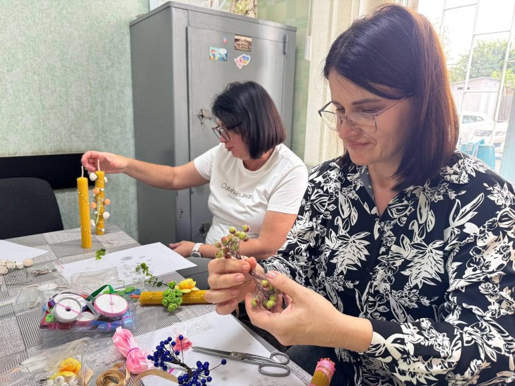 Мати підтримку для себе, аби стати опорою іншим. Як у Богодухові працює Безпечний простір для жінок і дівчат Мати підтримку для себе, аби стати опорою іншим. Як у Богодухові працює Безпечний простір для жінок і дівчат