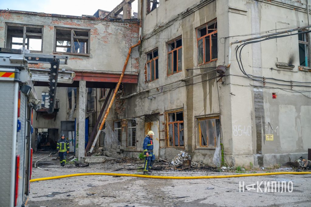 Наслідки удару по підприємству в Харкові. Фоторепортаж Наслідки обстрілу Харкова 15 червня 2026 року