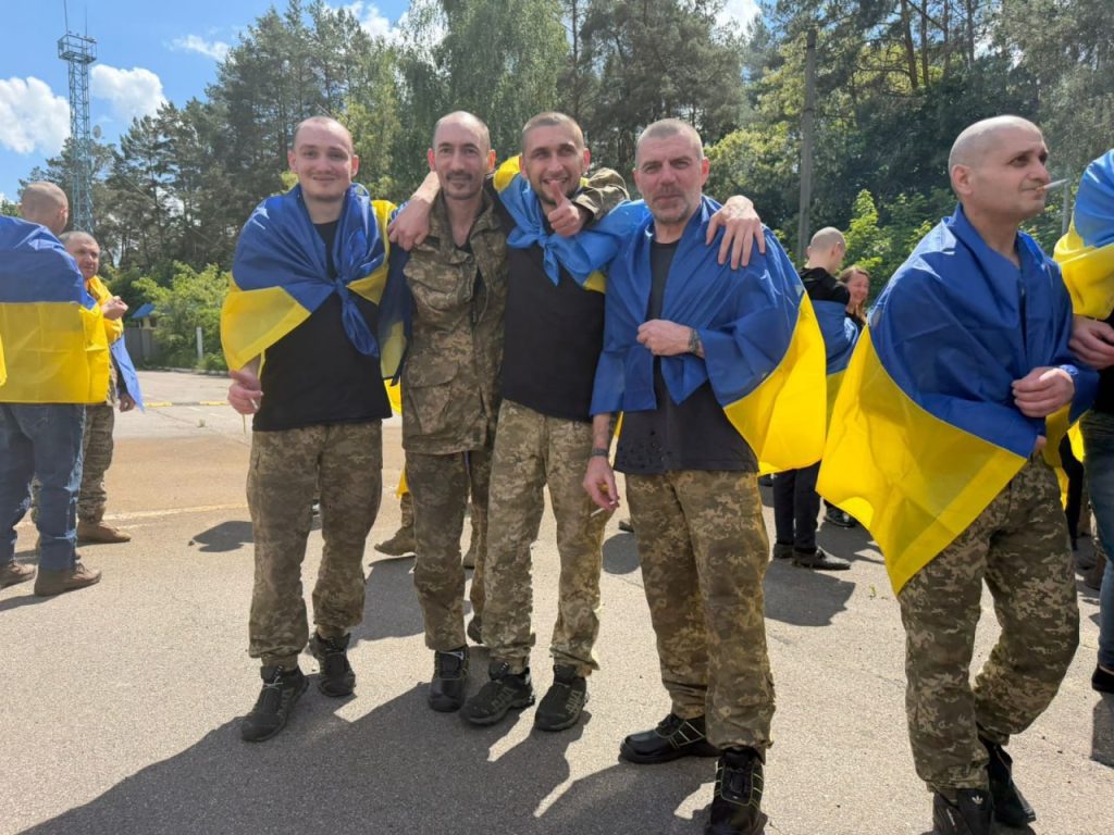 Новий обмін: Україна повернула 185 додому оборонців Новий обмін: Україна повернула 185 додому оборонців