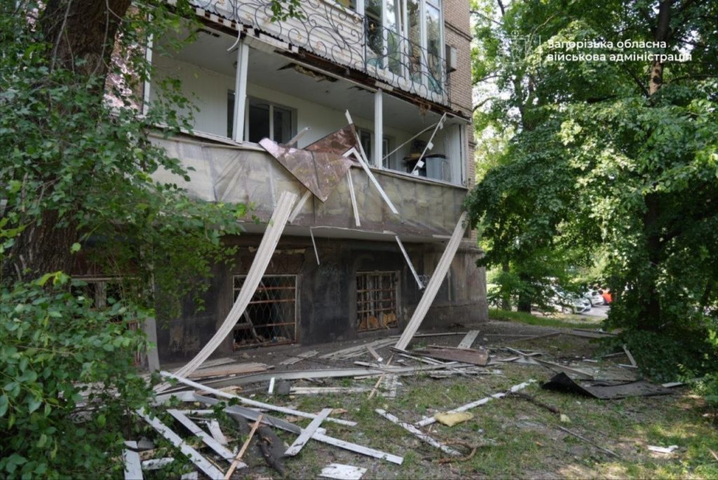 Троє загиблих і 11 постраждалих через росіян на Харківщині й у Запоріжжі Троє загиблих і 11 постраждалих через росіян на Харківщині й у Запоріжжі