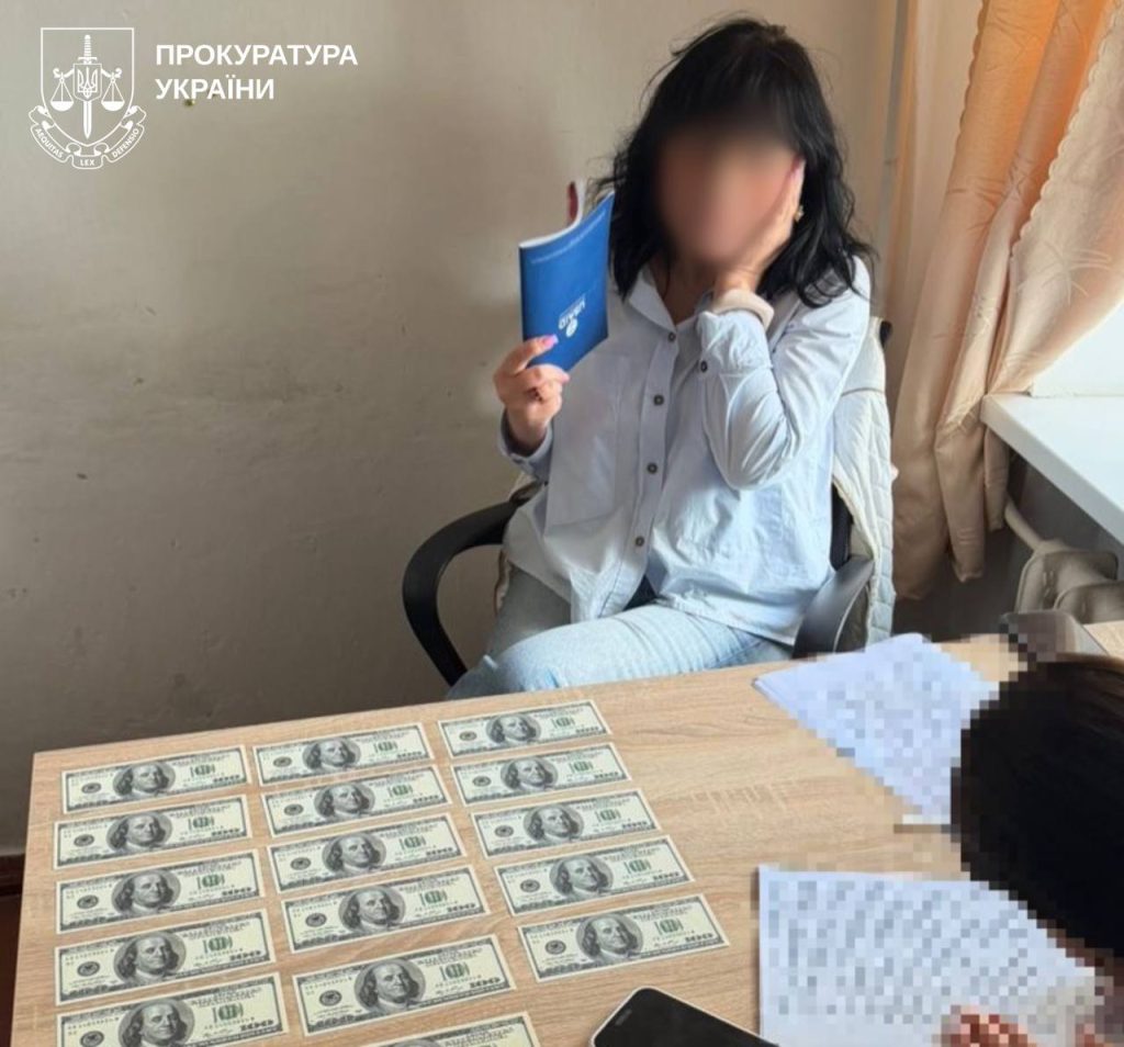 Медсестра шантажувала військовозобовʼязаного втратою відстрочки Медсестра, що вимагала гроші від військовозобов'язаного