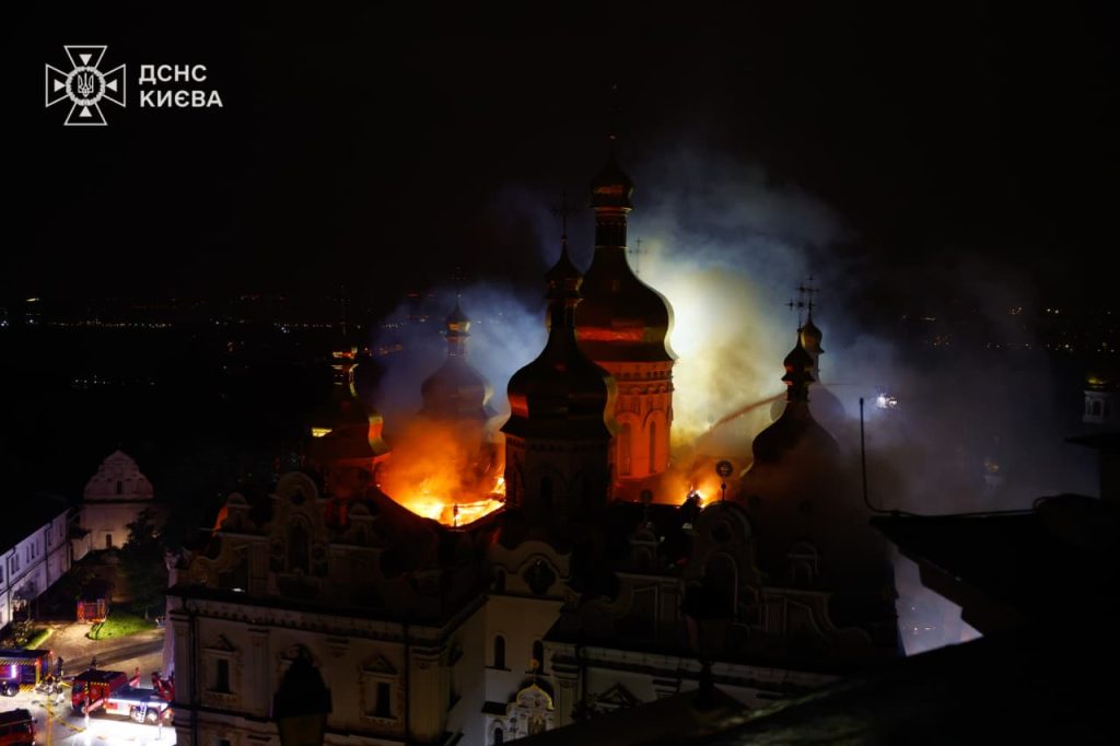 Лавра, Мистецький арсенал, кіностудія імені Довженка. Наслідки нічного обстрілу Києва Лавра, Мистецький арсенал, кіностудія імені Довженка. Наслідки нічного обстрілу Києва