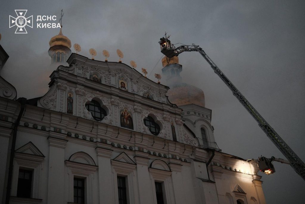 Лавра, Мистецький арсенал, кіностудія імені Довженка. Наслідки нічного обстрілу Києва Лавра, Мистецький арсенал, кіностудія імені Довженка. Наслідки нічного обстрілу Києва