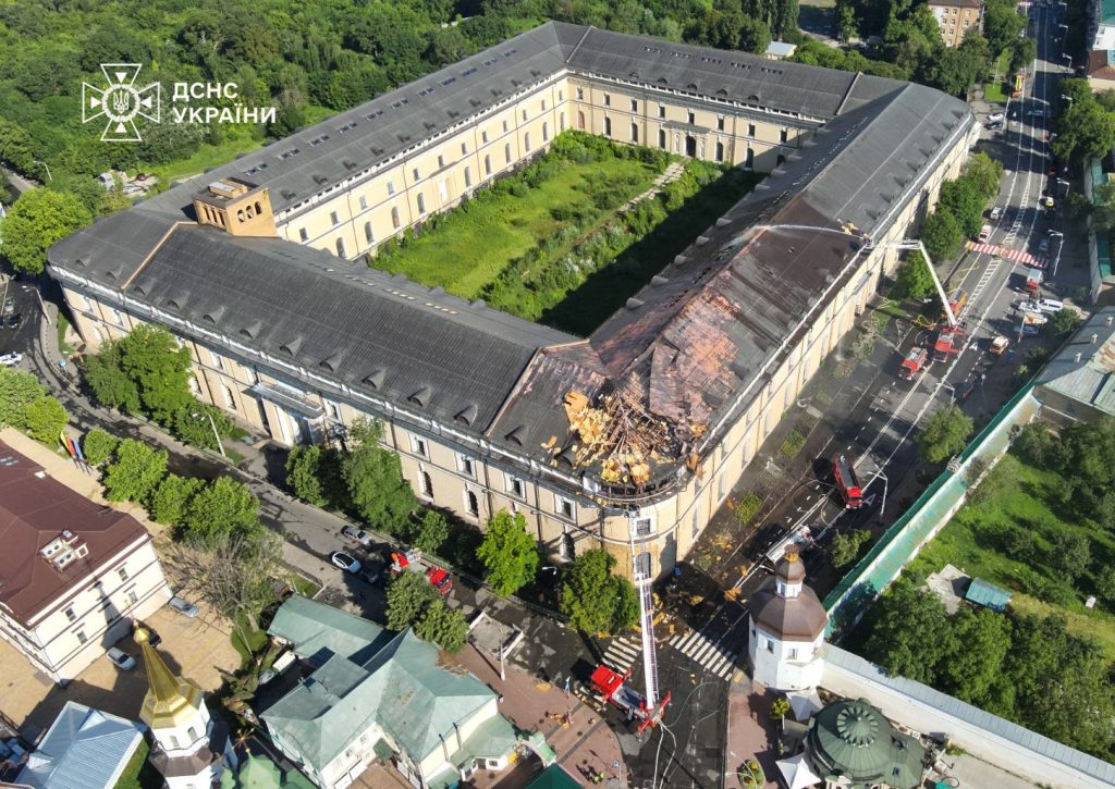 Лавра, Мистецький арсенал, кіностудія імені Довженка. Наслідки нічного обстрілу Києва Лавра, Мистецький арсенал, кіностудія імені Довженка. Наслідки нічного обстрілу Києва