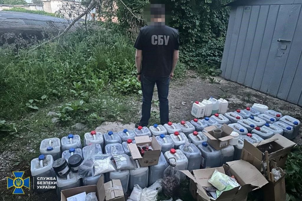 У Харкові викрили підпільну лабораторію з виготовлення вибухівки У Харкові викрили підпільну лабораторію з виготовлення вибухівки