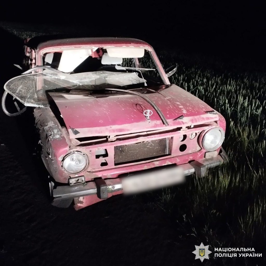 На Харківщині ворожі БпЛА атакували три авто з пасажирами