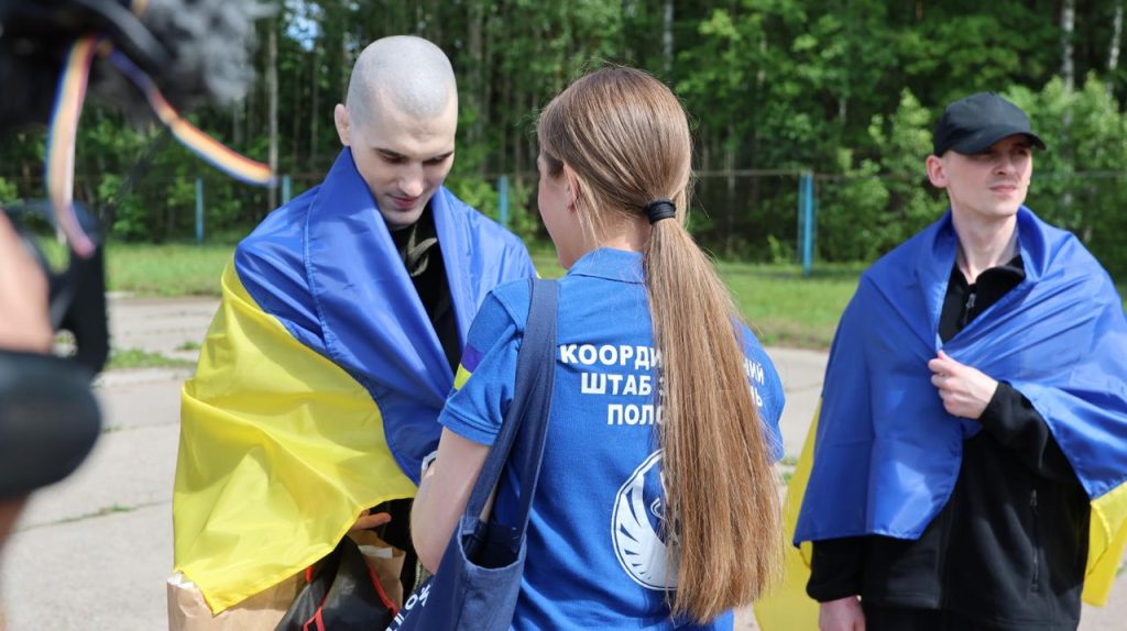 160 оборонців повернулися на українські землі 160 оборонців повернулися на українські землі