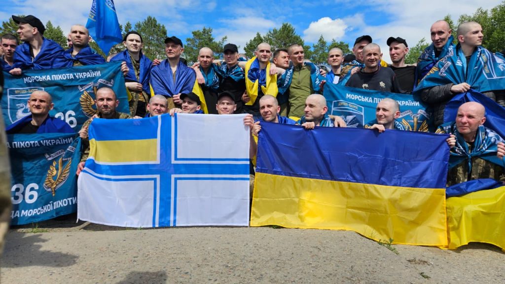 160 оборонців повернулися на українські землі 160 оборонців повернулися на українські землі