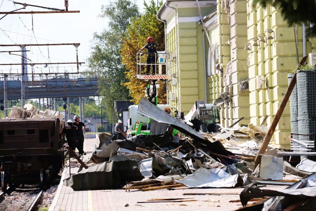 Місто-транзит, місто-прихисток. Як Лозова зустрічає переселенців із Донеччини Місто-транзит, місто-прихисток. Як Лозова зустрічає переселенців із Донеччини