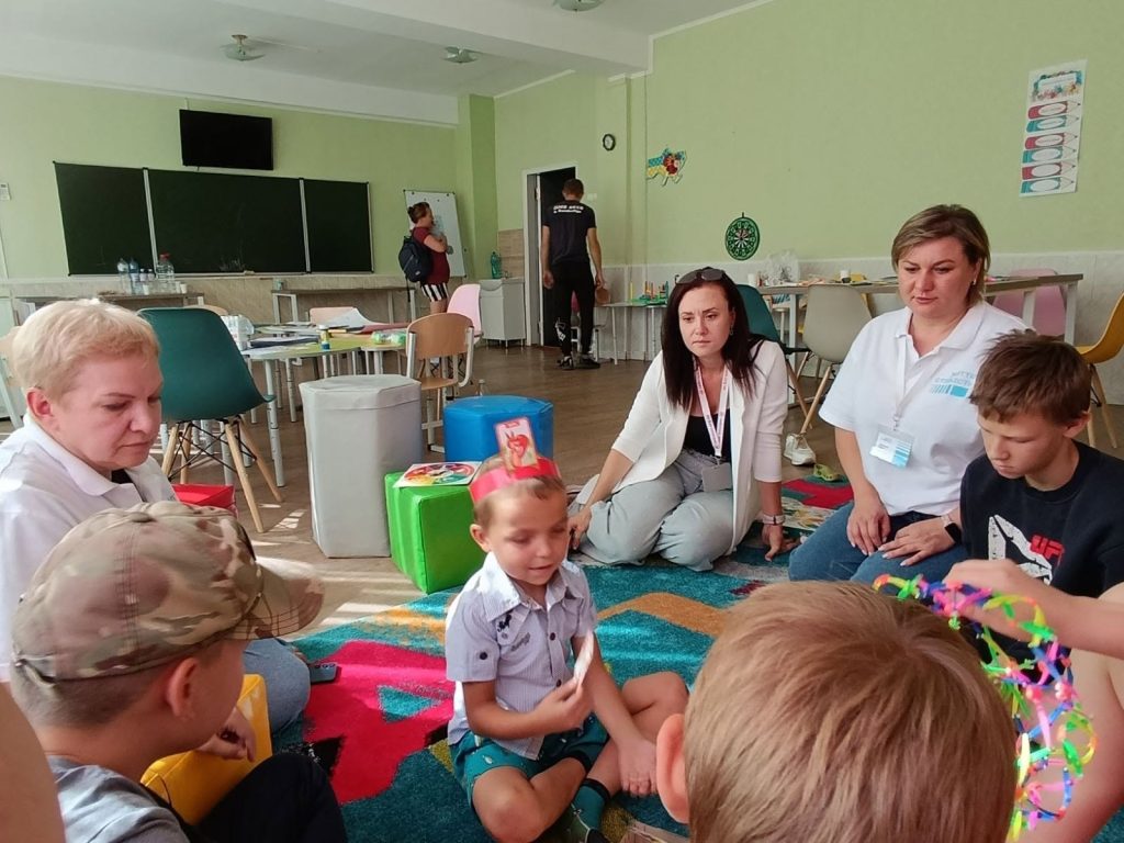 Місто-транзит, місто-прихисток. Як Лозова зустрічає переселенців із Донеччини Місто-транзит, місто-прихисток. Як Лозова зустрічає переселенців із Донеччини