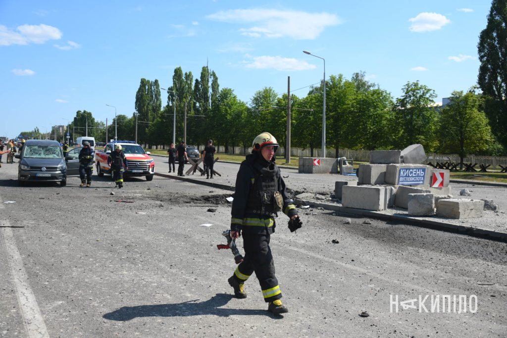По Харкову росіяни вдарили трьома КАБами. Загинула людина. Є постраждалі