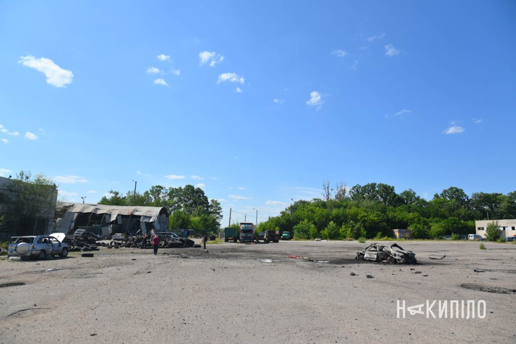 Фото з місця влучання КАБів у Харкові 7 липня. Оновлено Фото з місця влучання КАБів у Харкові 7 липня. Оновлено