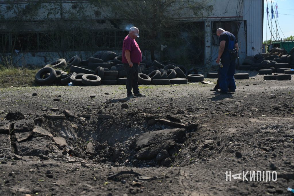 Фото з місця влучання КАБів у Харкові 7 липня. Оновлено Фото з місця влучання КАБів у Харкові 7 липня. Оновлено