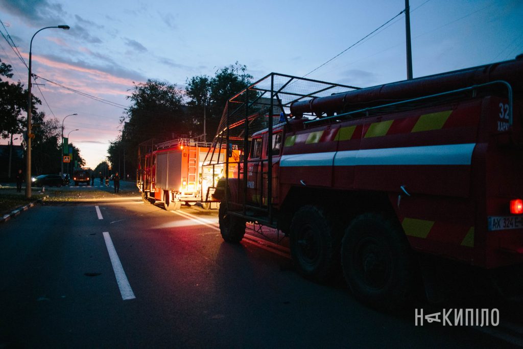 У Харкові БпЛА влучив у багатоповерхівку. Фото БпЛА, влучання БпЛА, Шевченківський район, 12 липня, фото: Павло Пахоменко