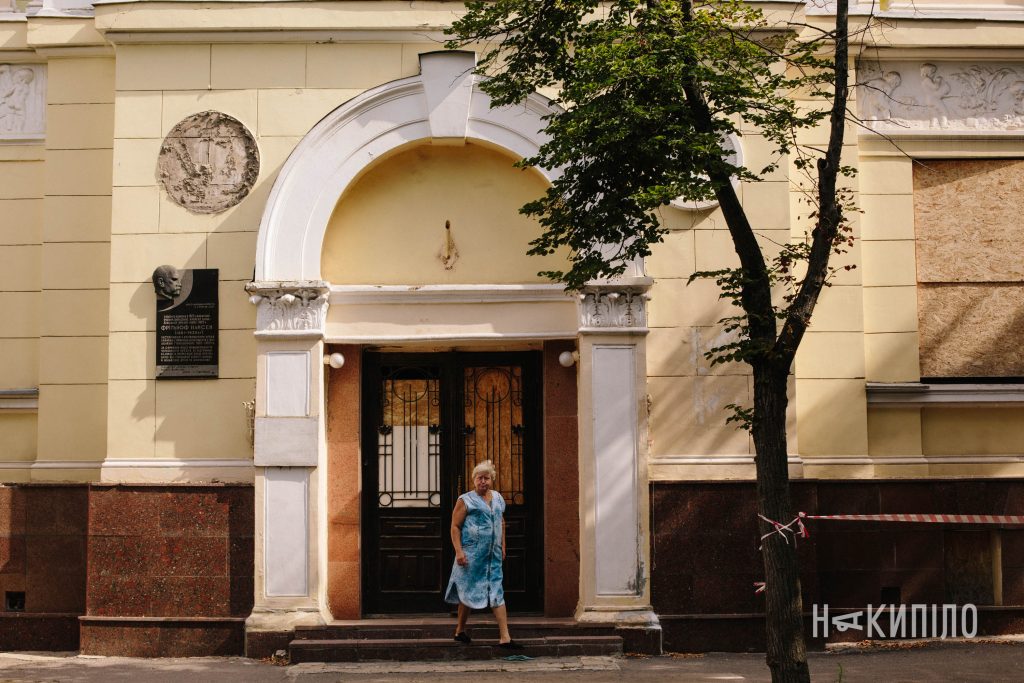 В якому стані Харківський художній музей після удару рф У Харківському художньому музеї завершили аварійні роботи після російського удару
Фото Павло Пахоменко