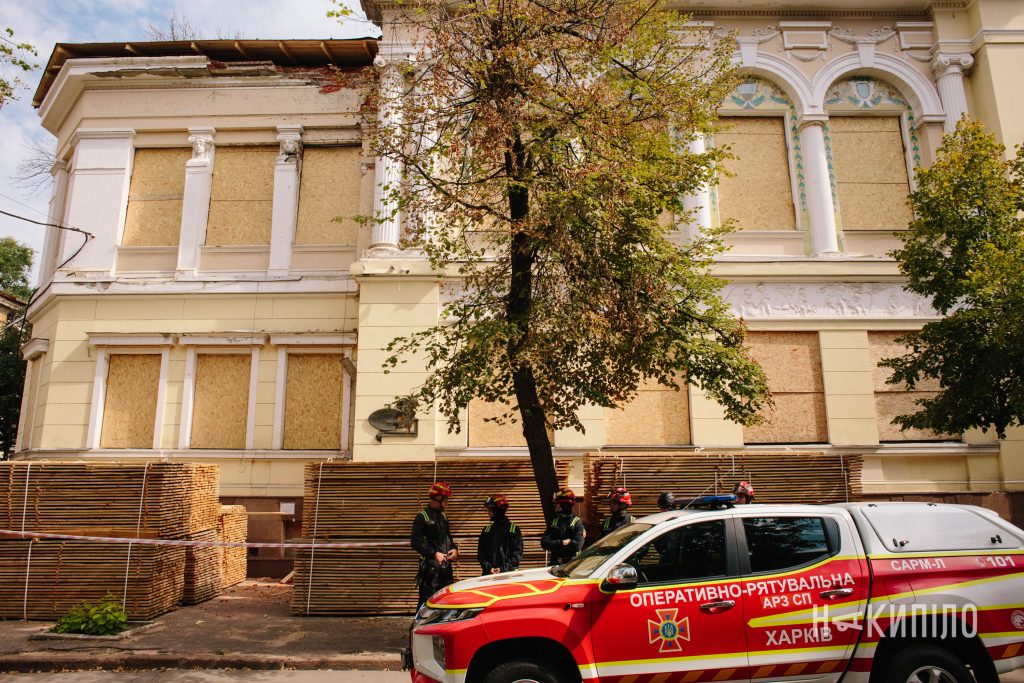 В якому стані Харківський художній музей після удару рф У Харківському художньому музеї завершили аварійні роботи після російського удару
Фото Павло Пахоменко