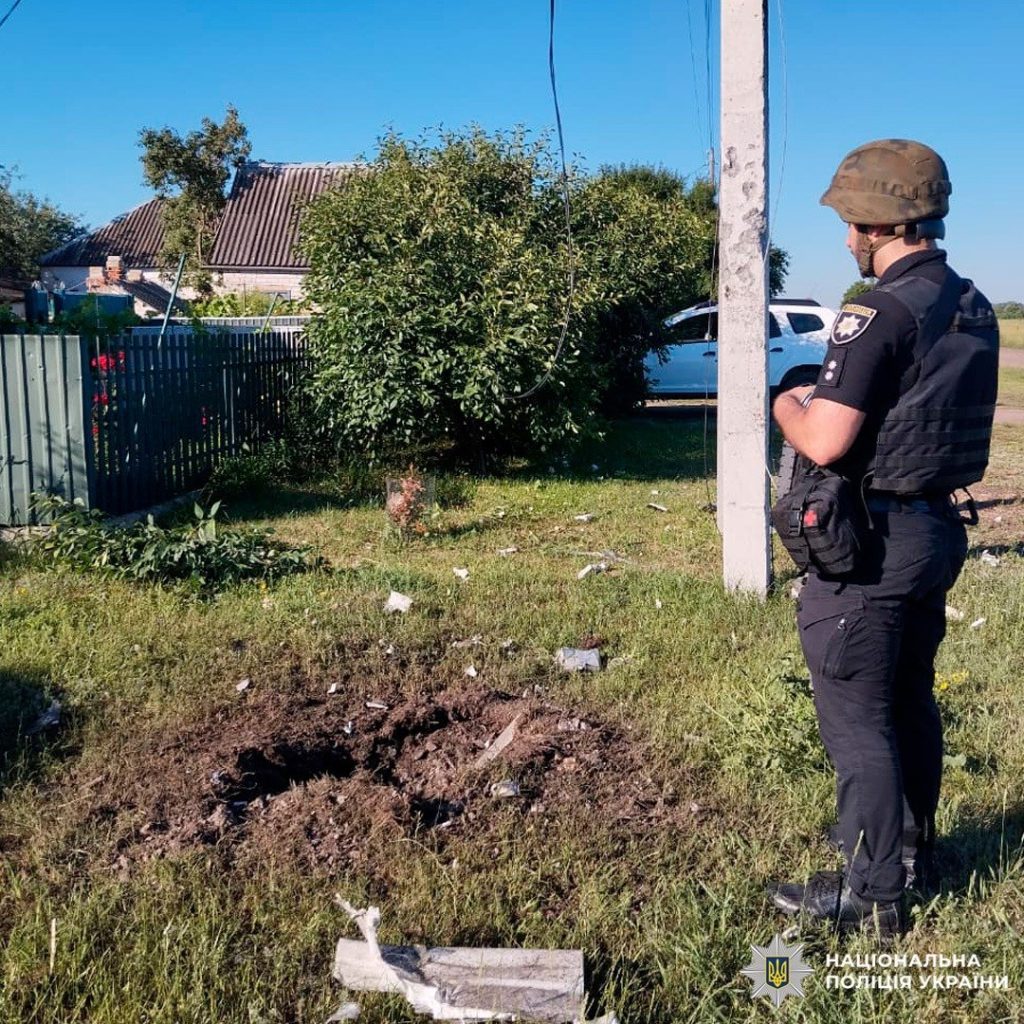 Минулої доби 14 людей з Харківщини постраждали через обстріли росіян Минулої доби 14 людей з Харківщини постраждали через обстріли росіян