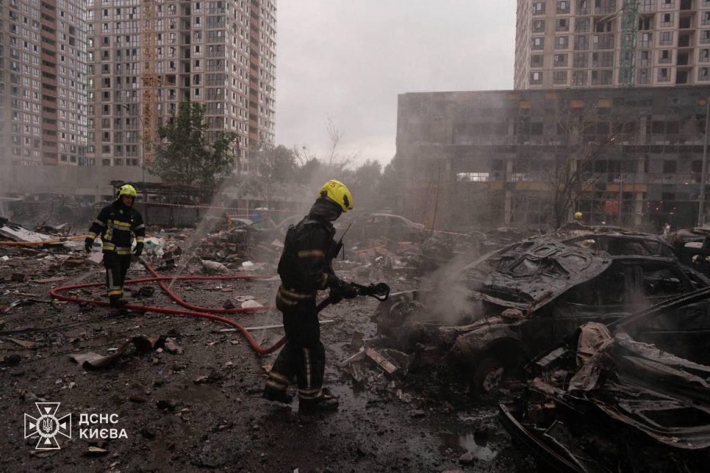 11 людей загинули, 46 постраждали: російський обстріл Києва Наслідки російського обстрілу Києва