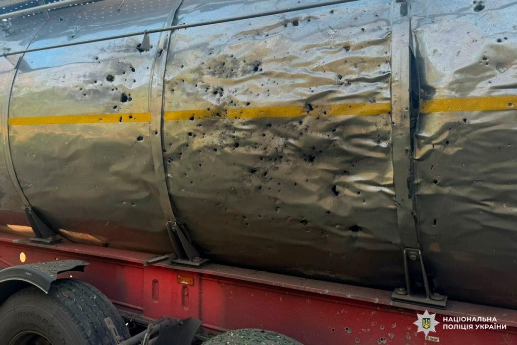 Доба на Харківщині: під ударами — АЗС, будинки, трактор Доба на Харківщині: під ударами — АЗС, будинки, трактор