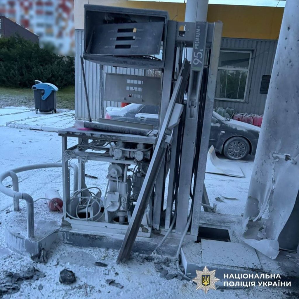 Минулої доби чотири людини постраждали через обстріли росіян Минулої доби чотири людини постраждали через обстріли росіян