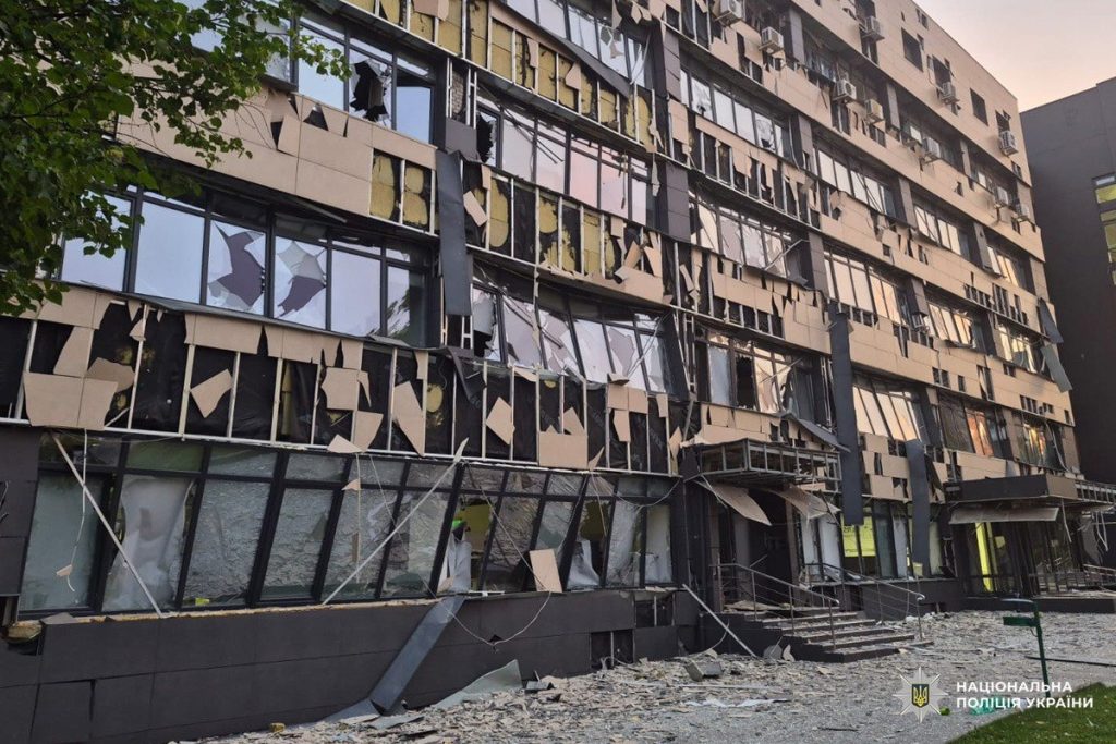 Минулої доби 20 людей постраждали через росіян на Харківщині Минулої доби 20 людей постраждали через росіян на Харківщині