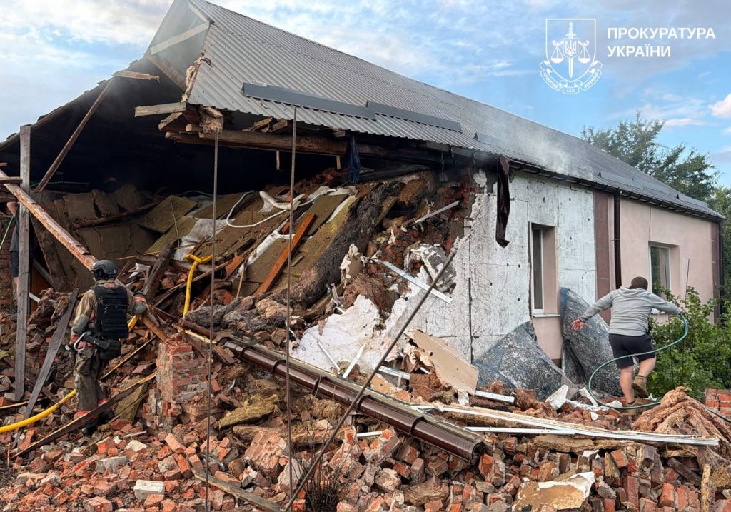 Дев'ятеро людей постраждали через росіян на Харківщині Дев'ятеро людей постраждали через росіян на Харківщині