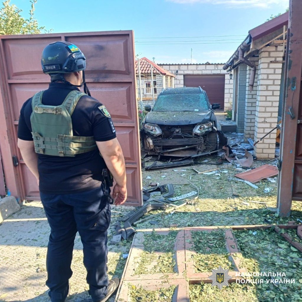 Минулої доби дві людини загинули, ще 16 постраждали: обстріли Харківщини Минулої доби дві людини загинули, ще 16 постраждали: обстріли Харківщини
