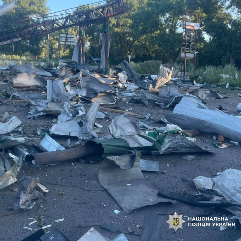 Минулої доби дві людини загинули, ще 16 постраждали: обстріли Харківщини Минулої доби дві людини загинули, ще 16 постраждали: обстріли Харківщини