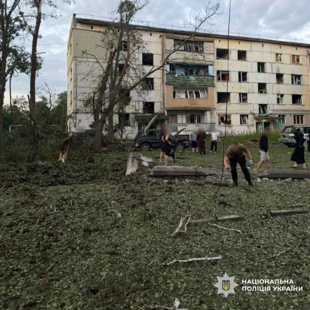 Минулої доби дві людини загинули, ще 16 постраждали: обстріли Харківщини Минулої доби дві людини загинули, ще 16 постраждали: обстріли Харківщини