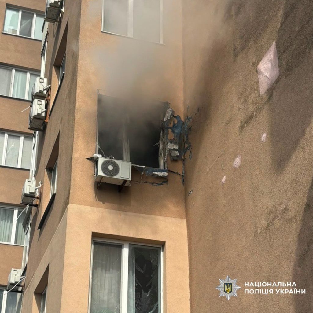 Минулої доби дві людини загинули, ще 16 постраждали: обстріли Харківщини Минулої доби дві людини загинули, ще 16 постраждали: обстріли Харківщини