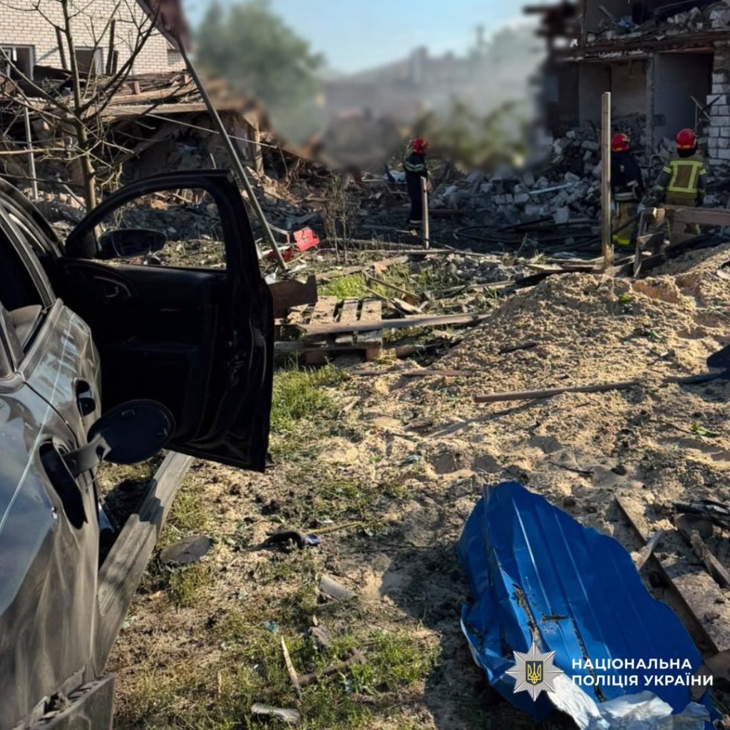 Дві людини загинули минулої доби через російські удари на Харківщині Дві людини загинули минулої доби через російські удари на Харківщині