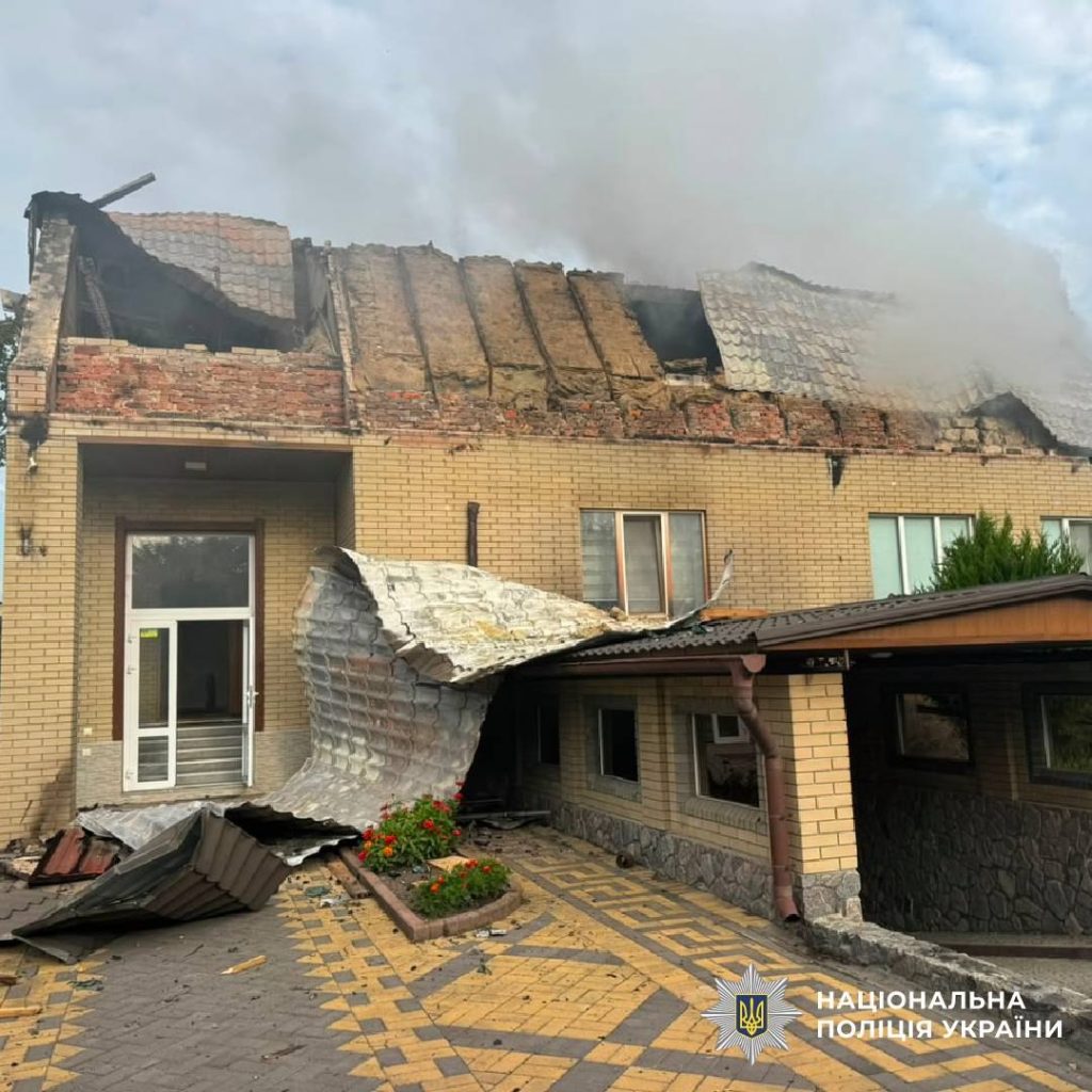Минулої доби семеро людей постраждали через ворога на Харківщині Минулої доби семеро людей постраждали через ворога на Харківщині