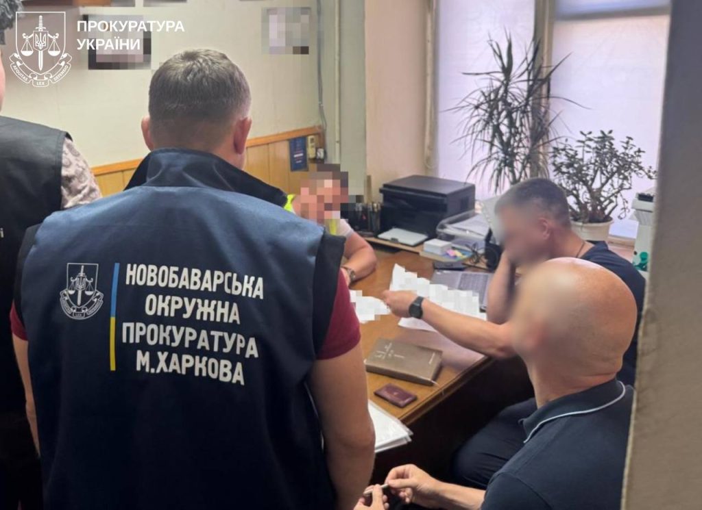 Сміттєзвалище на харківській залізниці: посадовцям оголосили підозру Сміттєзвалище на харківській залізниці: посадовцям оголосили підозру