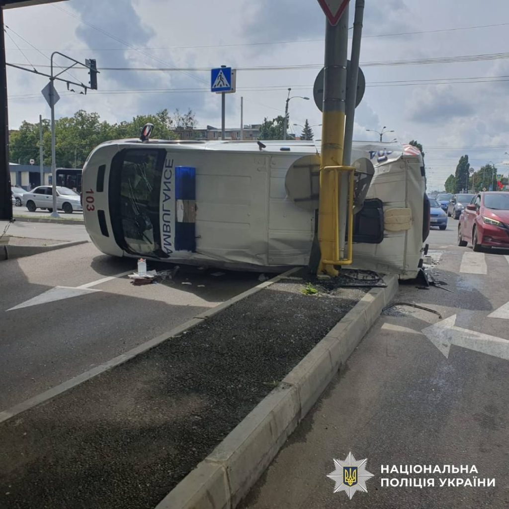Медики швидкої постраждали в Харкові внаслідок ДТП