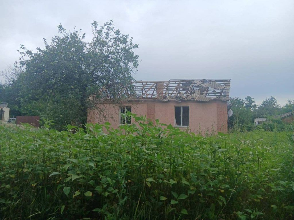 росіяни атакували дронами та КАБами Золочівську громаду