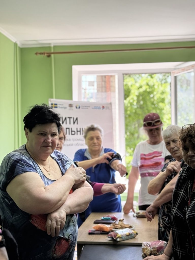 Як у Харкові мешканкам тимчасових прихистків допомагають будувати життя наново Як у Харкові мешканкам тимчасових прихистків допомагають будувати життя наново