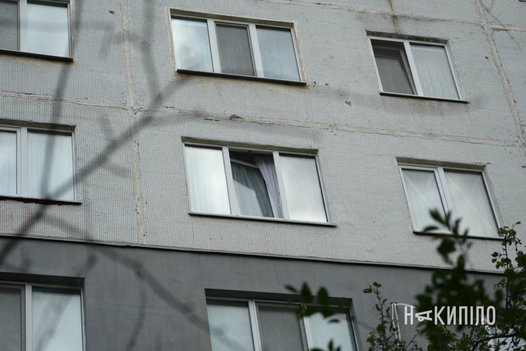 Наслідки обстрілу передмістя Харкова. Фоторепортаж Наслідки вибуху в передмісті Харквоа