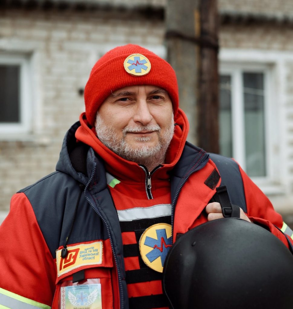 «Наша професія не залишає випадкових людей», — Максим Мовчан, лікар екстренки з Куп'янська «Наша професія не залишає випадкових людей», — Максим Мовчан, лікар екстренки з Куп'янська