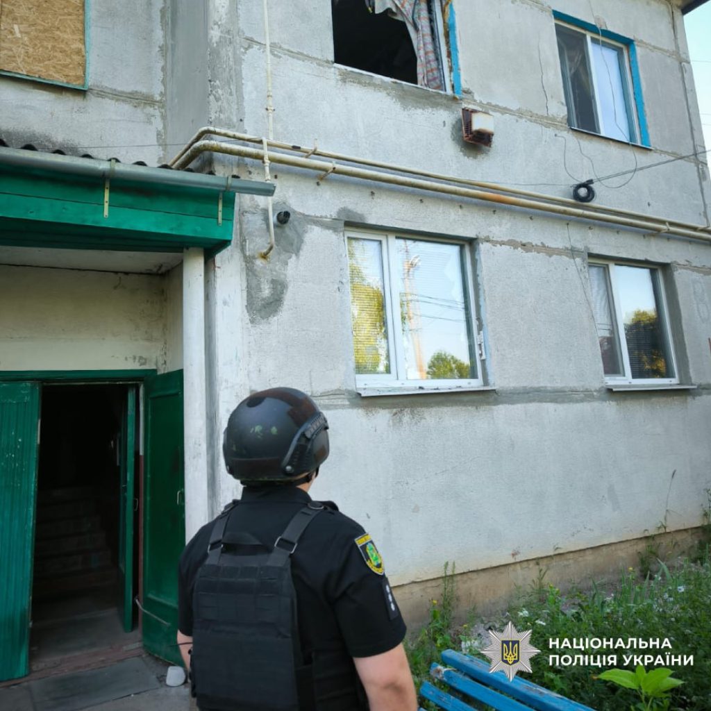 Загинула жінка та дев'ятеро людей постраждали: обстріли Харківщини Загинула жінка та дев'ятеро людей постраждали: обстріли Харківщини