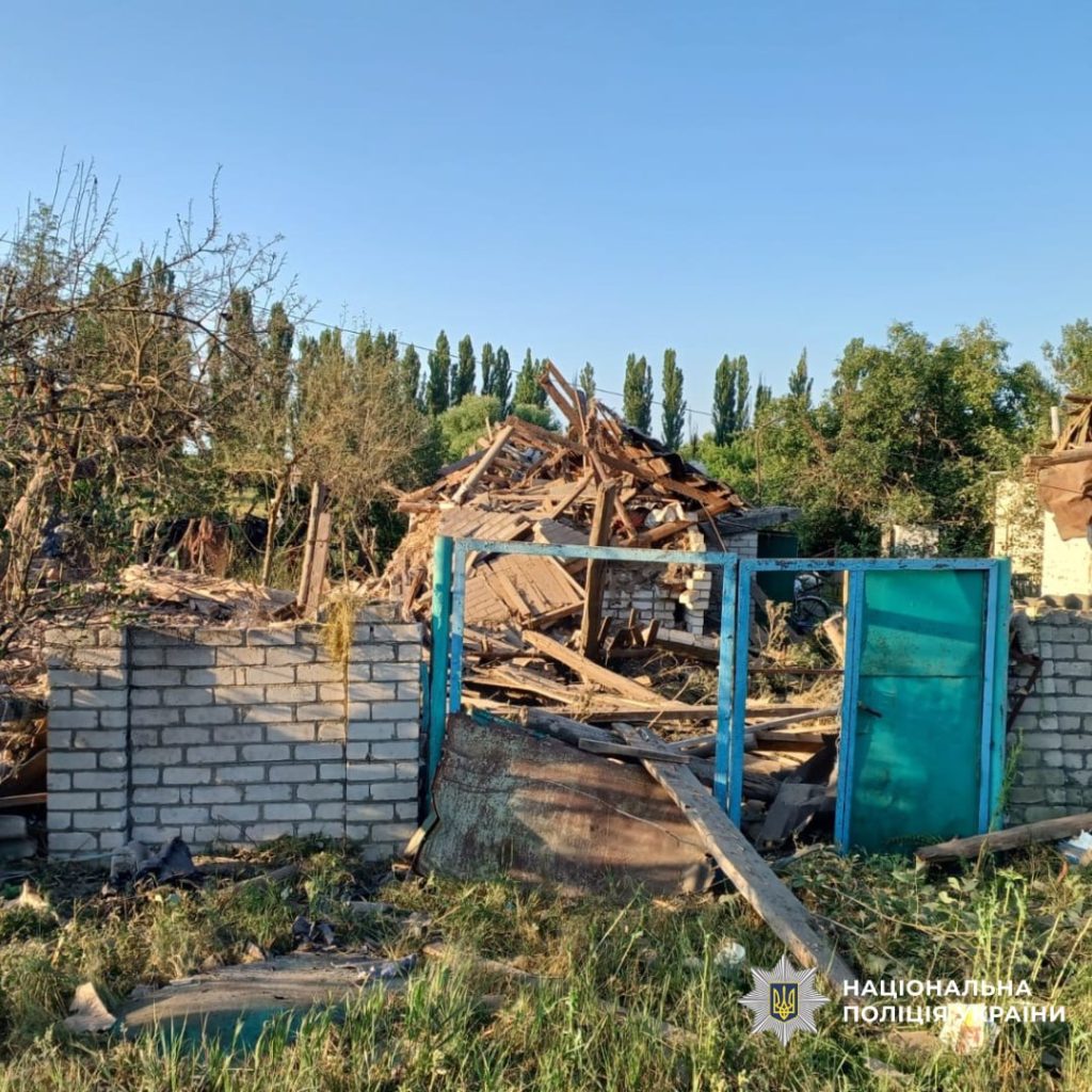Загинула жінка та дев'ятеро людей постраждали: обстріли Харківщини Загинула жінка та дев'ятеро людей постраждали: обстріли Харківщини